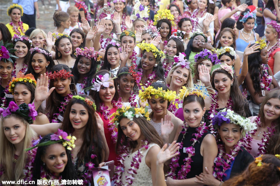 Miss World contestants at Sanya orchid show