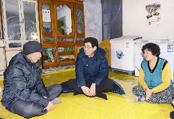 Jilin officials pay a visit to local villages