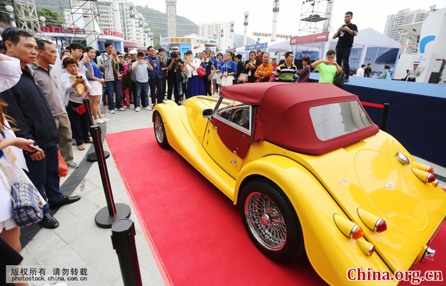 Classic cars at Sanya tourism trade expo