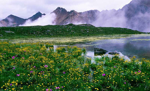 Stunning scenery of Sichuan's summits