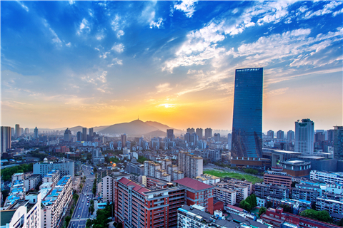 Rooftop photographer shows off Wuxi skyscraper views