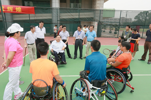 CDPF official visits disabled tennis players in Guangzhou