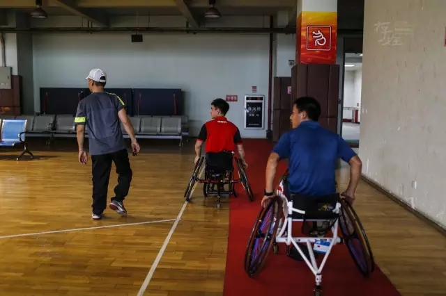 Wheelchair tennis players train hard for Rio Paralympics