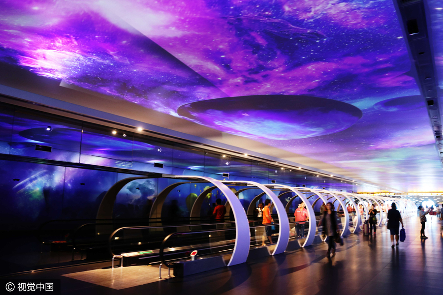 'Space-Time Tunnel' opens in Guangzhou airport