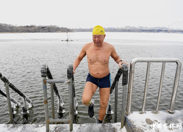 Winter swimming enthusiasts itching for a dip