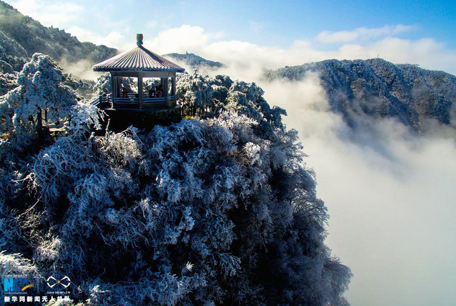 Fantastic ice-frosted scenery on Mount Lu in Jiangxi