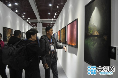 Wildlife photo exhibition opens in Sanmenxia