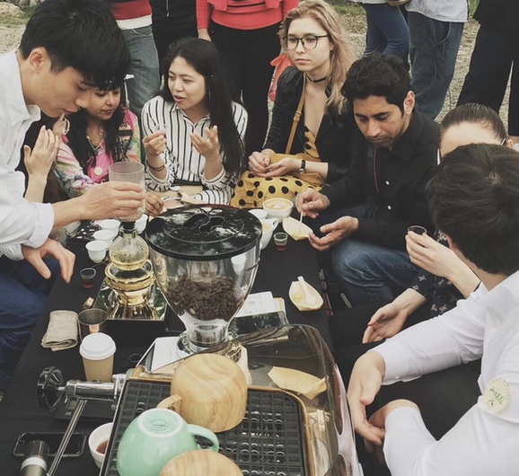 Changzhou welcomes expat group with local tea culture