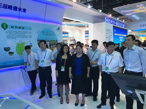 Beijing delegation attends service trade fair