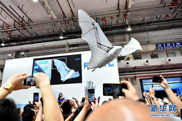 Cutting-edge robots impress at expo