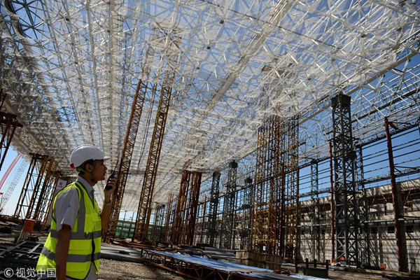 World's longest-span aircraft hangar gets its roof