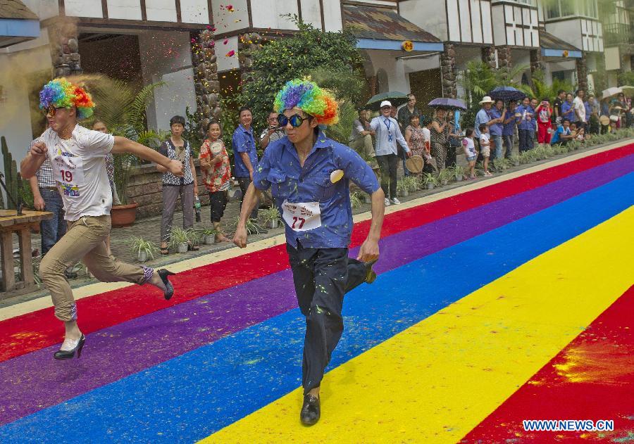 High-heeled sprint event held in Chongqing, southwest China