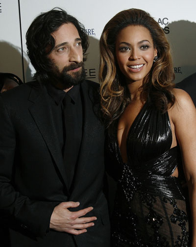 Beyonce Knowles poses at premiere of 