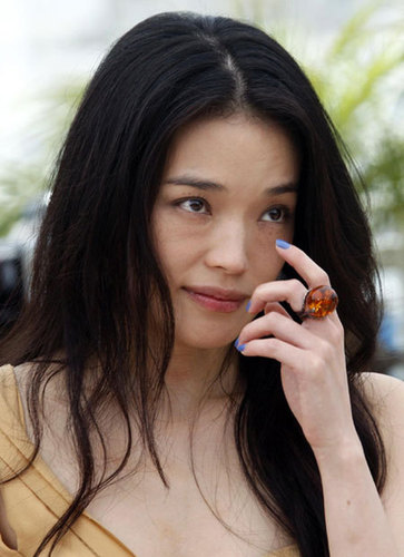 Jury member Shu Qi poseat the 62nd Cannes Film Festival