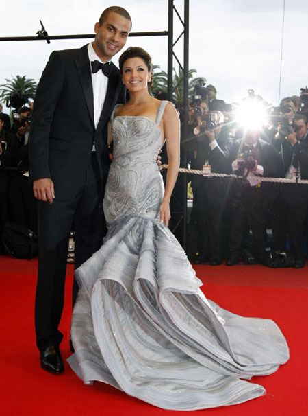 Eva Longoria Parker and her husband arrive for the screening of the film at 62nd Cannes Film