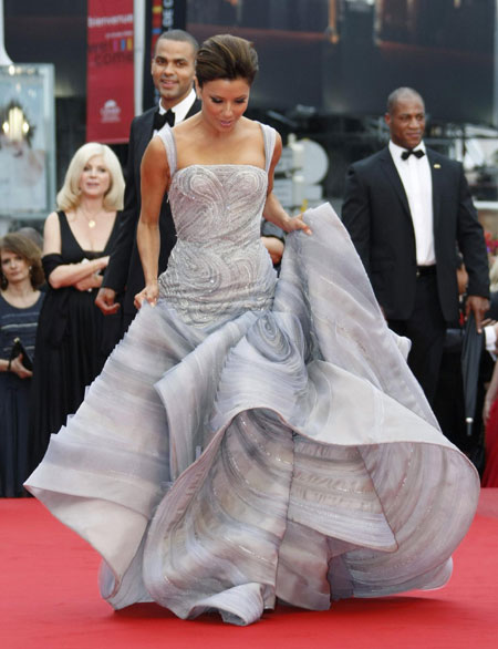 Eva Longoria Parker and her husband arrive for the screening of the film at 62nd Cannes Film