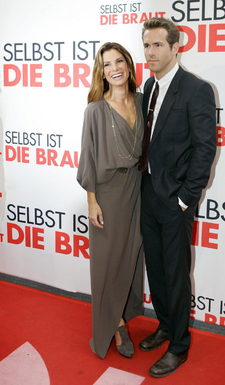 Sandra Bullock and Reynolds arrive for German film premiere of 