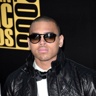 Chris Brown apologises to Rihanna