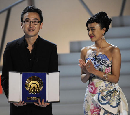 Chinese director Lu and actress Qin receive the Concha de Oro at San Sebastian Film Festival