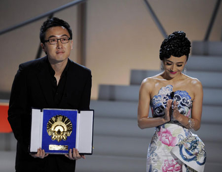 Chinese director Lu and actress Qin receive the Concha de Oro at San Sebastian Film Festival