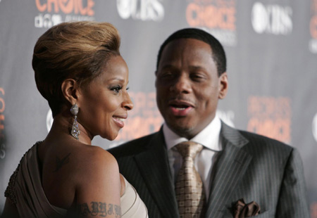 Mary J Blige and her husband at the 2010 People's Choice Awards