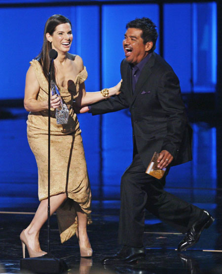 Sandra Bullock wins 2010 People's Choice Award