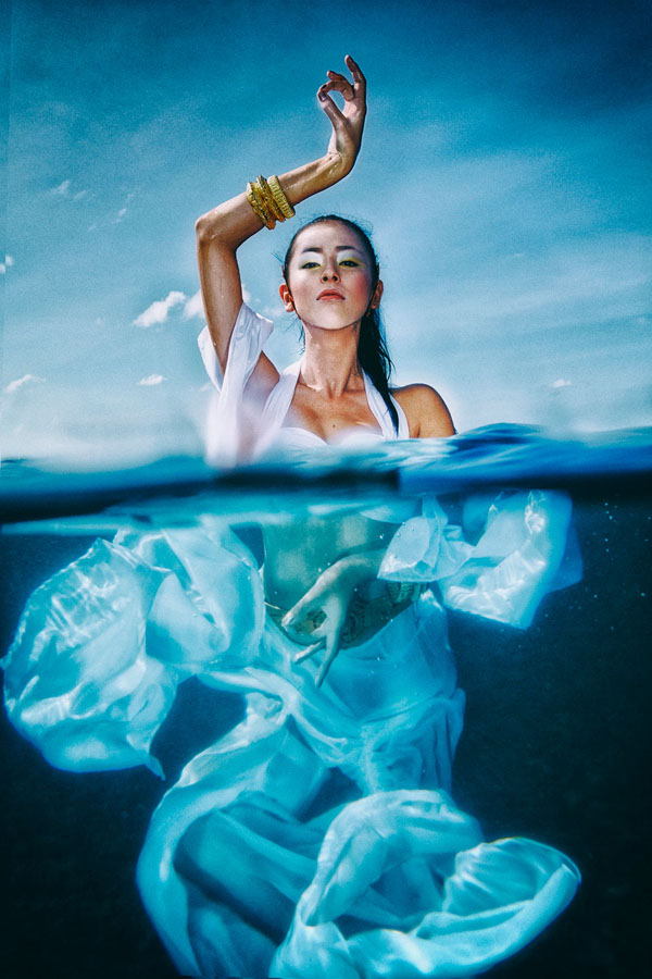 Underwater photos exhibited in Beijing