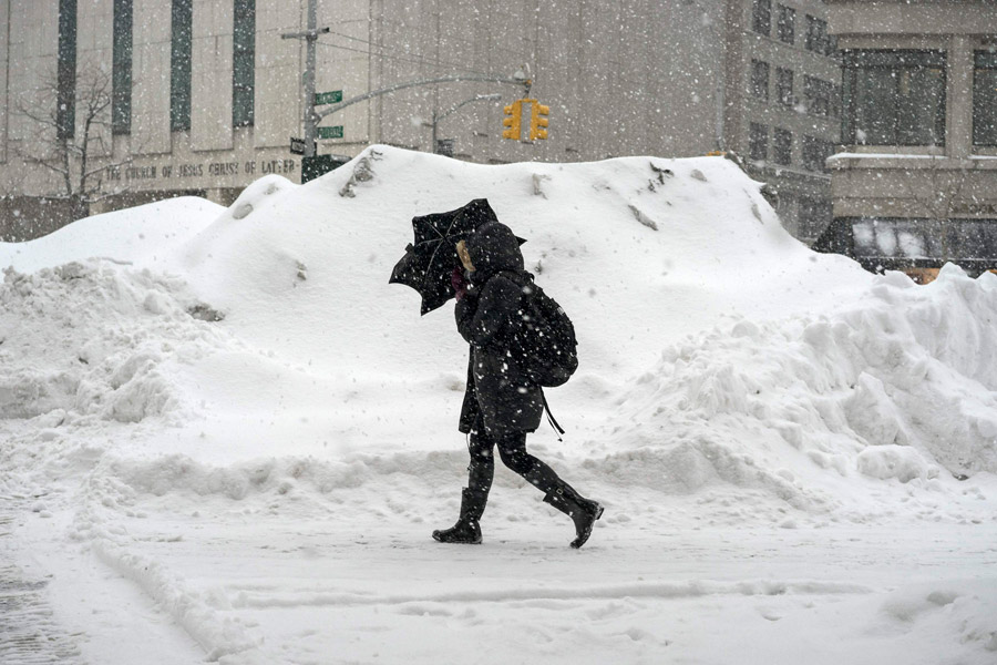 US East Coast buried in snow