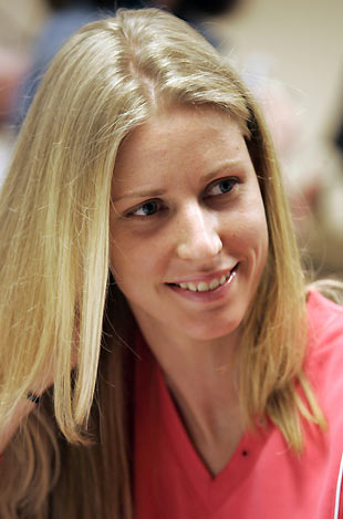 Elena Dementieva of Russia listens to a question during a news conference at the Pacific Life Open in Indian Wells, California March 8, 2006. [Reuters]