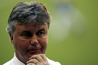 Soccer-Hiddink's appointment irks Russia's old guard