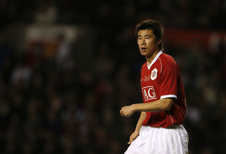 Dong Fangzhuo at Old Trafford field against Europe XI