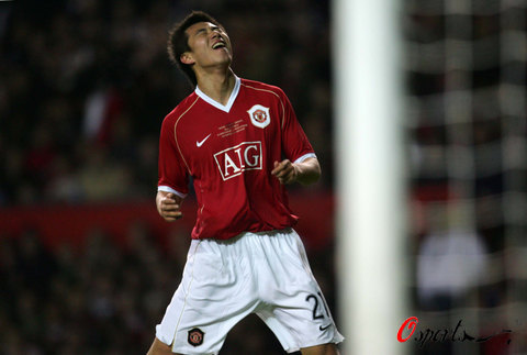 Dong Fangzhuo at Old Trafford field against Europe XI