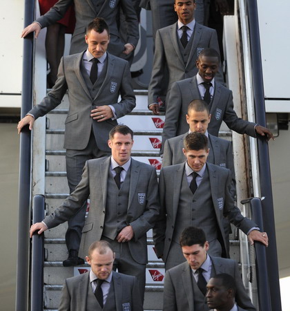 England soccer team heads to S Africa for World Cup