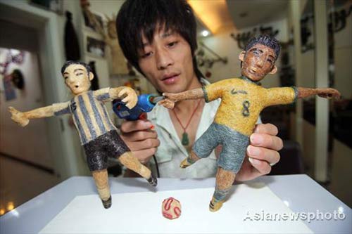 Zakumi made of hair appears in Beijing barber shop