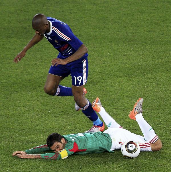 Mexico beat France 2-0 in World Cup match