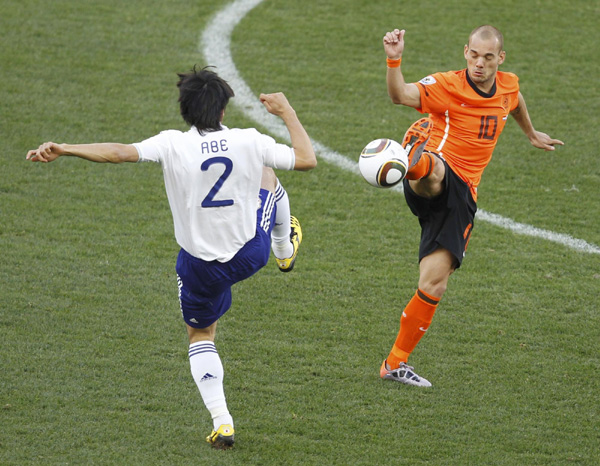 Sneijder scores as Netherlands beats Japan 1-0