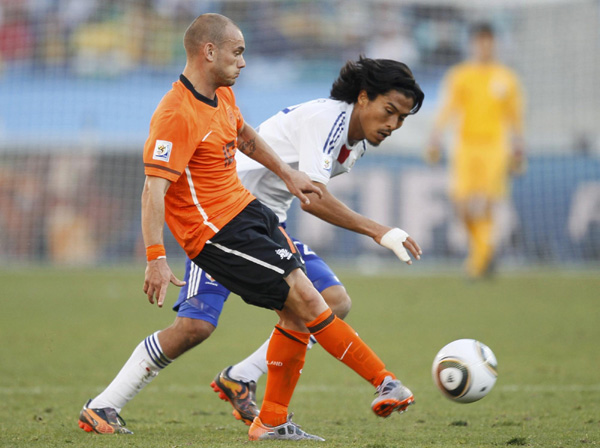 Sneijder scores as Netherlands beats Japan 1-0