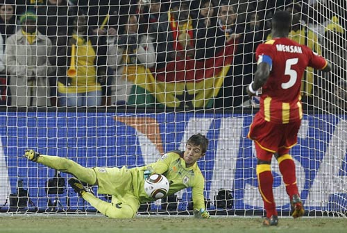 Uruguay in WCup semifinals for 1st time since '70