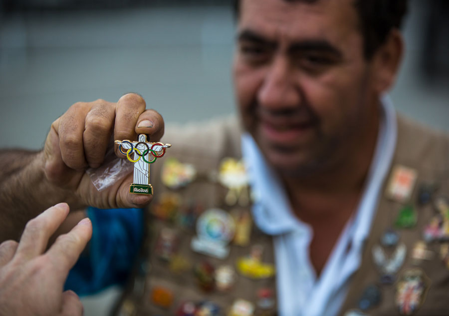 Badge collectors gather for Rio Olympics