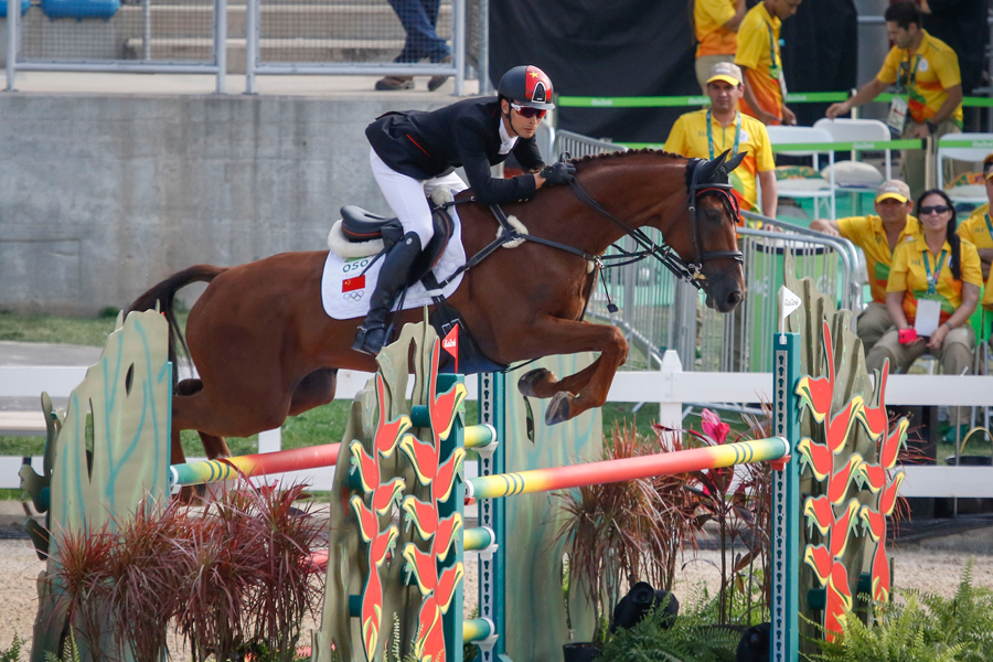 China's Olympic equestrian star Hua Tian wins 8th place