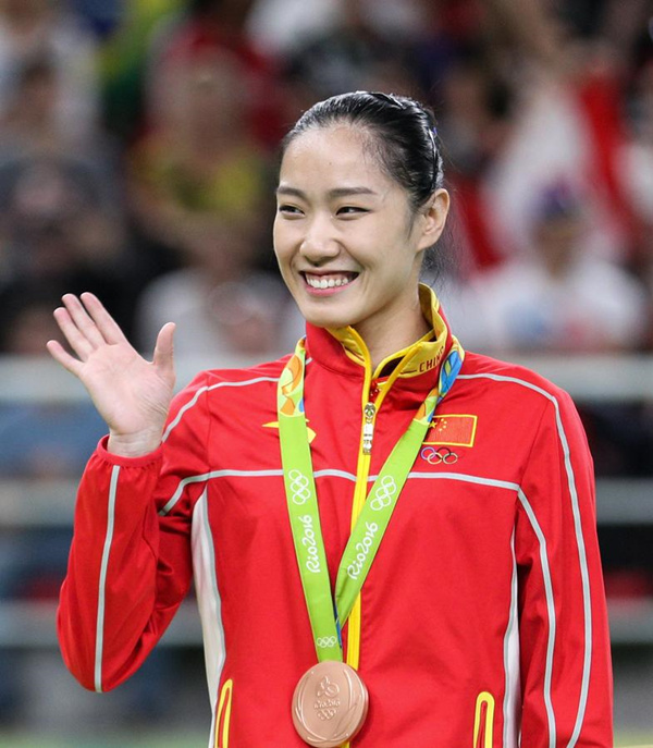 Li Dan takes bronze in women's trampoline at Rio