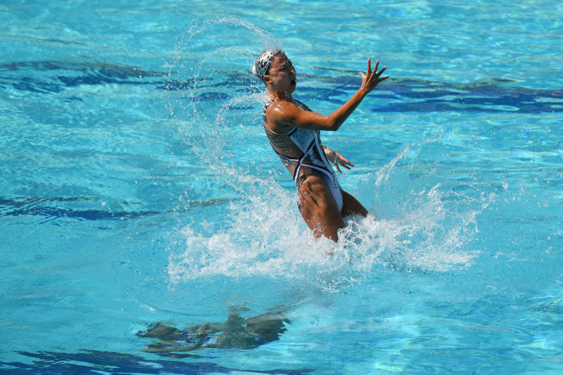 Chinese synchronized swimming duo advances into final