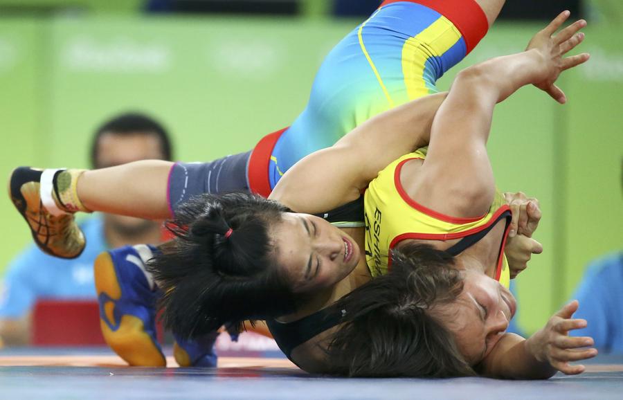 Sun Yanan wins freestyle wrestling bronze