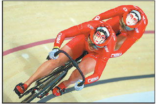 Cycling gold medalists' helmets take the spotlight