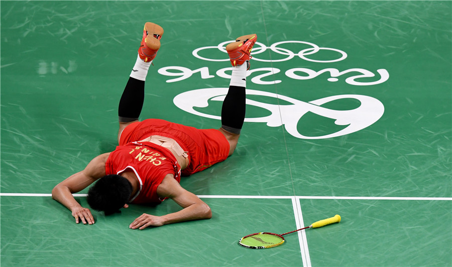 Chen Long dashes Malaysia's hope for badminton gold