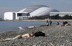 Helmets light up Sochi's skeleton tracks