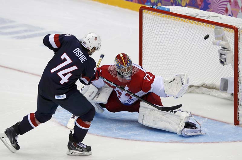 US beats Russia in clash of ice hockey titans