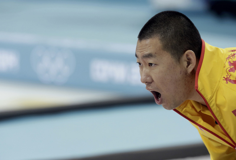 Canada beats China 10-6 in men's curling semis