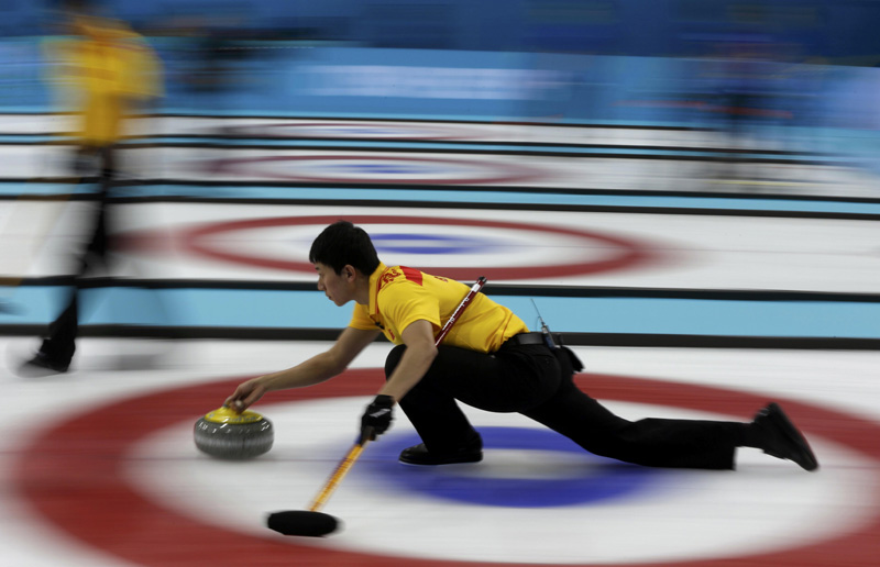 Canada beats China 10-6 in men's curling semis