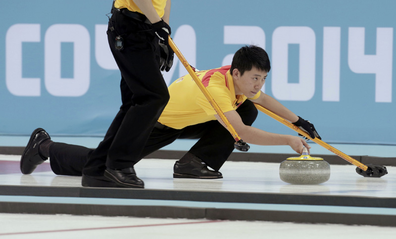 Canada beats China 10-6 in men's curling semis